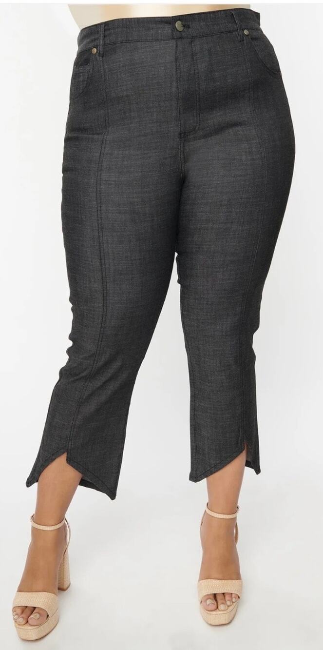 Smak Parlour Black Denim Notched Capri Pants M NWOT